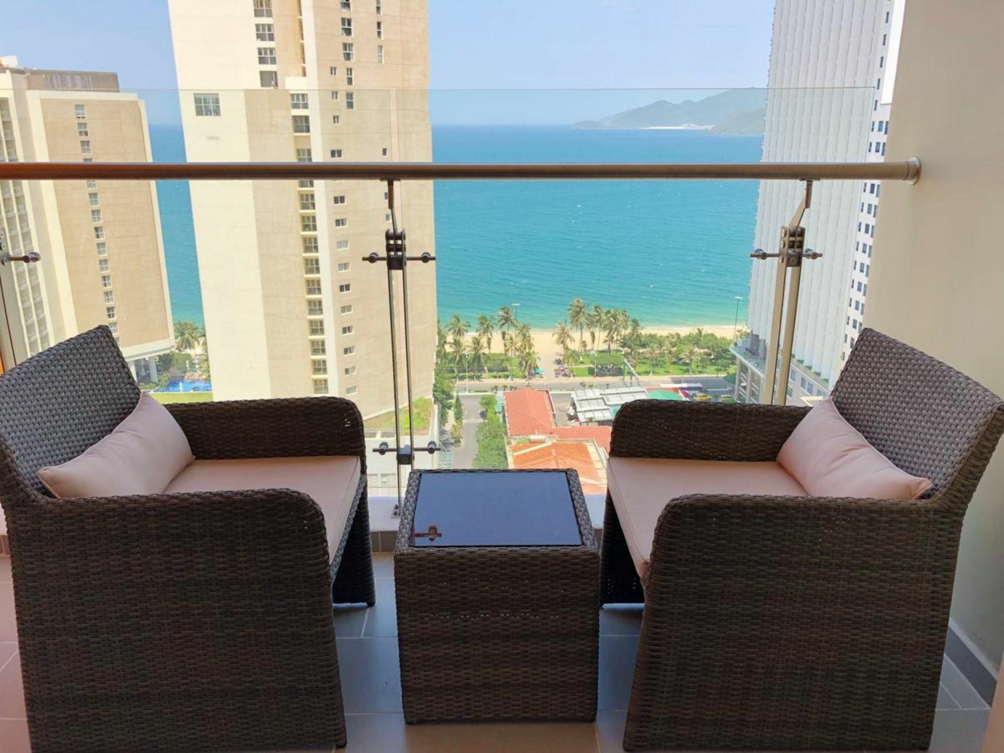 Parama Apartments Balcony Beachfront Nha Trang Exterior foto